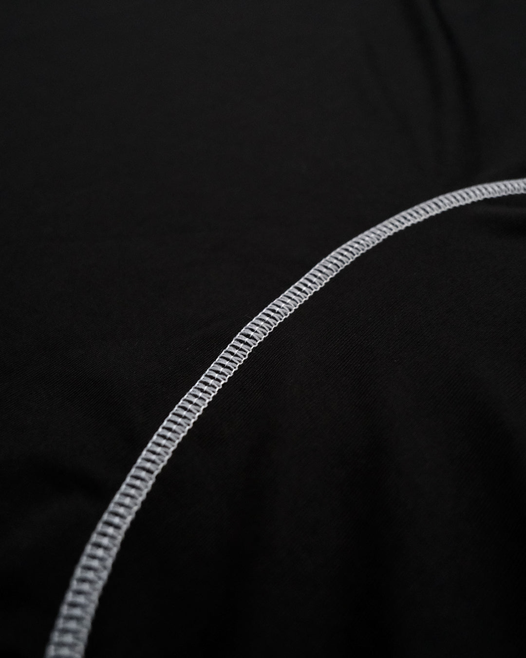 Contrast SS [Black/White]